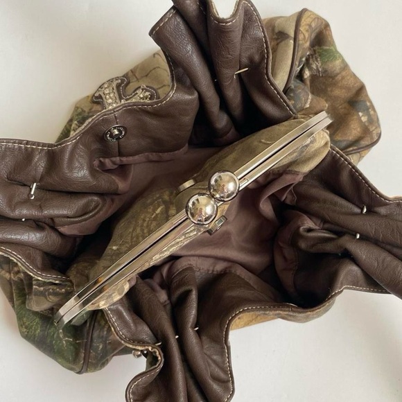 SOLD - Picture 4 of 8